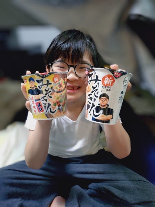 【写真・画像】 山田花子、夫が買ってきてくれた次男がずっと食べたがっていたもの「買えたんですね」「うれしそう」の声 　1枚目