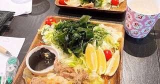 みきママ、19歳の友人と堪能した激うま料理「大学2年生が始まる」