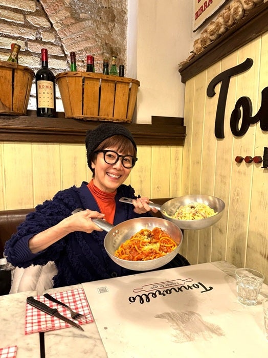 【写真・画像】 戸田恵子、ローマの食事を堪能した様子を公開「ローマ食・コンプリートですね」 　1枚目
