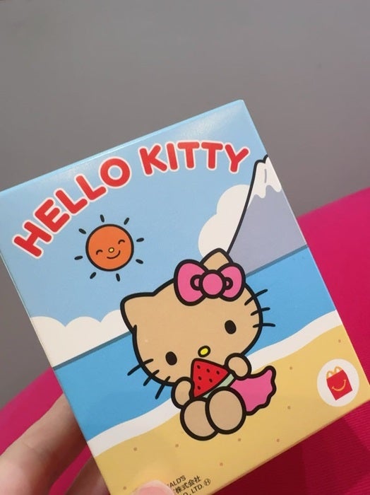 【写真・画像】 川崎希、気になって注文したハッピーセット「HAWAII行きたくなるよね」 　1枚目