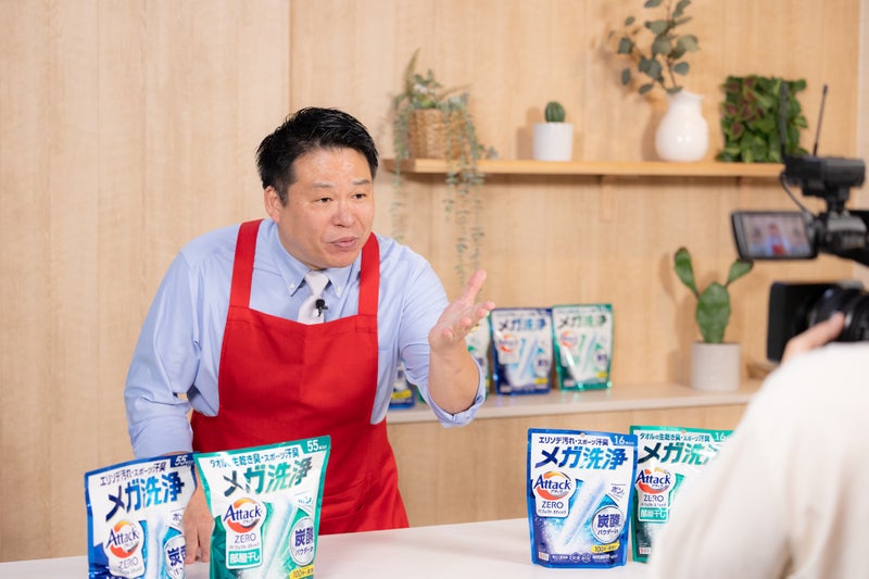【画像】アタックゼロパーフェクトスティック実演中のレジェンド松下さんとカメラ