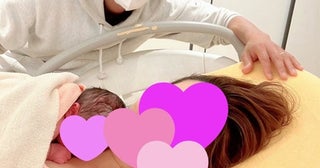 白血病のモデル・ネイボール、第1子となる女児誕生を報告「予定日から6日遅れて」