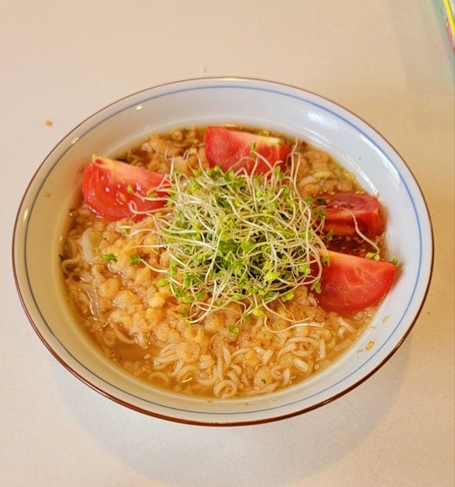 【写真・画像】 モト冬樹、インスタントラーメンを作るときに入れるもの「くさみが消えて圧倒的に美味しくなります」 　1枚目