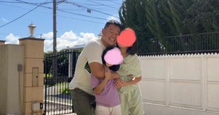 花田虎上、娘達とのハグショットを公開し「素敵なスリーショット」「仲良し親子」の声