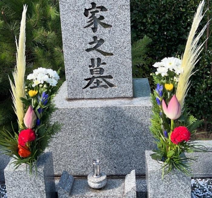 【写真・画像】 桂文枝、墓参りでお供えした花の金額を公開「1番高いのを選んでよかったです」 　1枚目