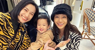 高橋メアリージュン、妹・ユウ＆甥との3ショットを公開「とにかくご機嫌でした」