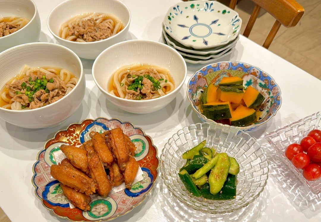 【写真・画像】 小倉優子、次男のリクエストで作った夕食「手羽中の唐揚げが一瞬でなくなり」 　1枚目