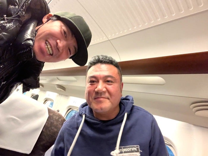 【写真・画像】 東MAX、新幹線でバッタリ遭遇した人物「デニーロじゃなくて」 　1枚目
