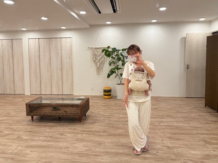 【写真・画像】 辻希美、スタジオをハワイ風に改装する計画を明かす「床が変わるだけでイメージがガラッと変わる」 　1枚目