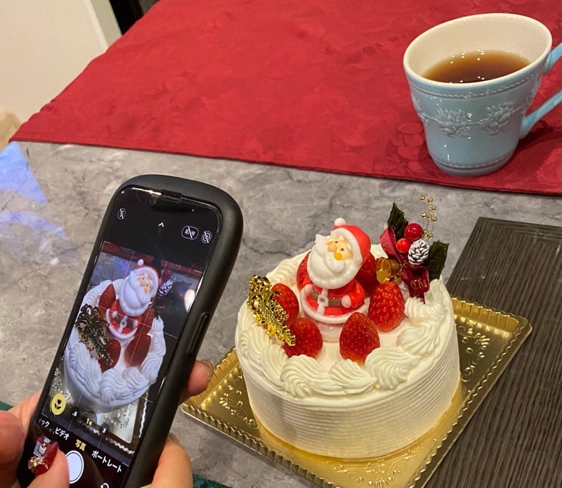 【写真・画像】 堀ちえみの夫、自宅でクリスマスディナー「チキンは成城石井で買ったもの」 　1枚目