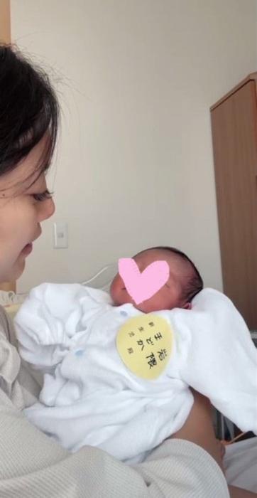  岩隈久志の妻、第4子の出産後も戻っていない体調「回復の遅さ免疫力の低下を目の当たりにする日々」  1枚目