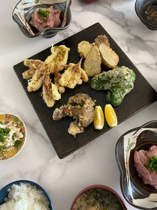 【写真・画像】 川崎麻世、夫婦で釣った魚を使った妻の料理「美味しそう」「料理屋さんみたい」の声 　1枚目