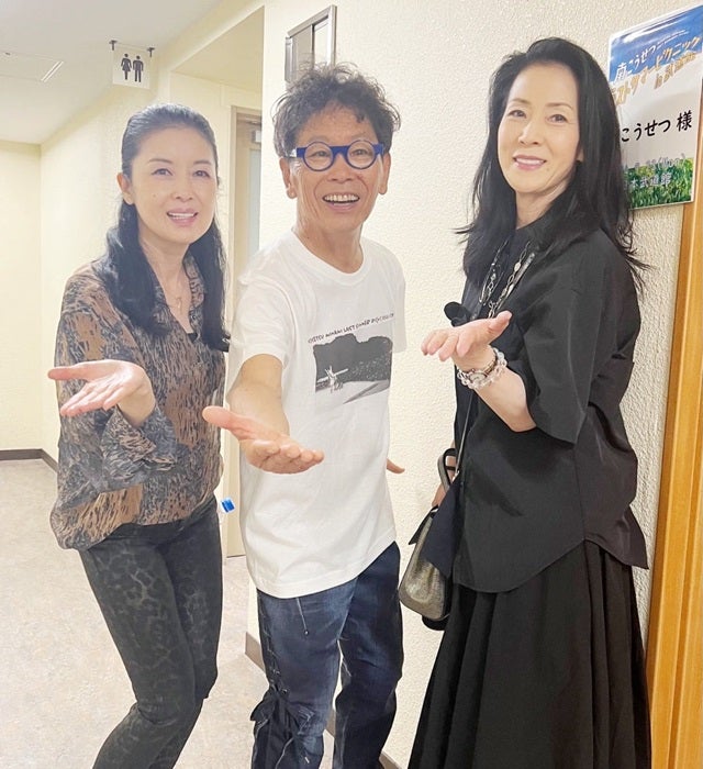 【写真・画像】 藤あや子「フェス最後だなんて言わないで」“レジェンド”と坂本冬美との3ショットを公開「心から感動し何度も泣いちゃった」 　1枚目