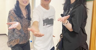 藤あや子「フェス最後だなんて言わないで」“レジェンド”と坂本冬美との3ショットを公開「心から感動し何度も泣いちゃった」