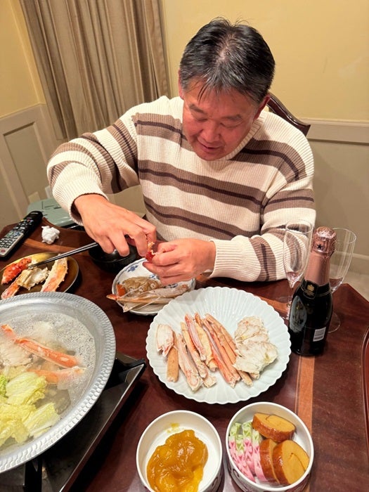 【写真・画像】 花田虎上、元旦の夕食に食べたくて妻にいっぱい買ってきてと頼んだもの「食べ放題くらいの量がありました」 　1枚目