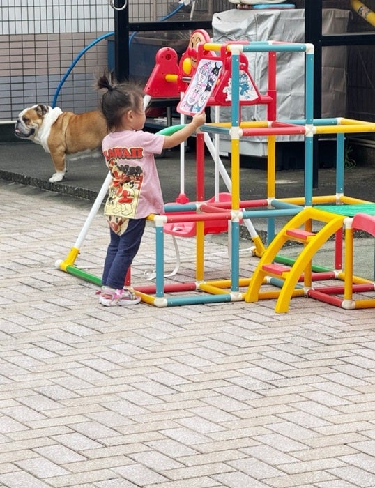 【写真・画像】 北斗晶、孫との癒やしの時間を報告「じーちゃんはまた、本を読んでと捕まりました」 　1枚目