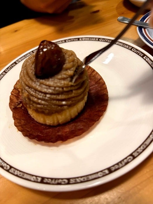 【写真・画像】 北斗晶、夫が不在の夜に次男と外食「夜のモンブラン最高でした」 　1枚目