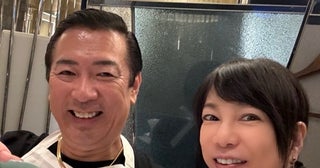 堀ちえみ、夫との2ショットを公開「少し似ている」「素敵」の声