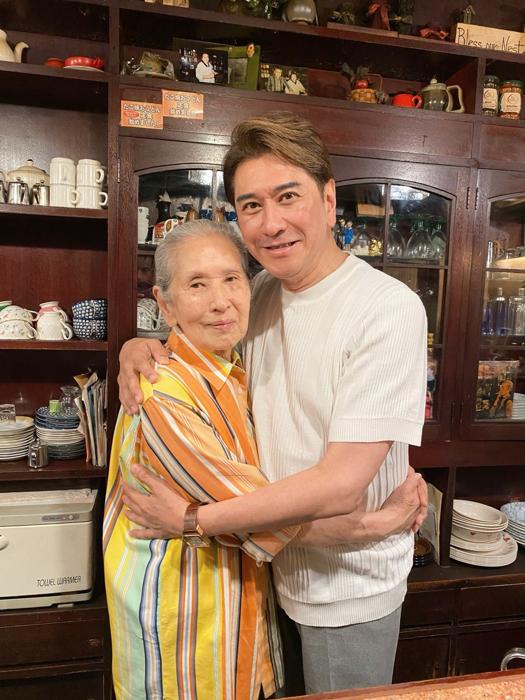 【写真・画像】 川崎麻世、別れる時に必ずハグをしている89歳の母親「いつ何があっても最後の瞬間が素敵な思い出となるように」 　1枚目