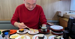 上島竜兵さんの妻、亡き夫の墓参りに訪れた人物「お忙しい中、毎月ありがとうございます」