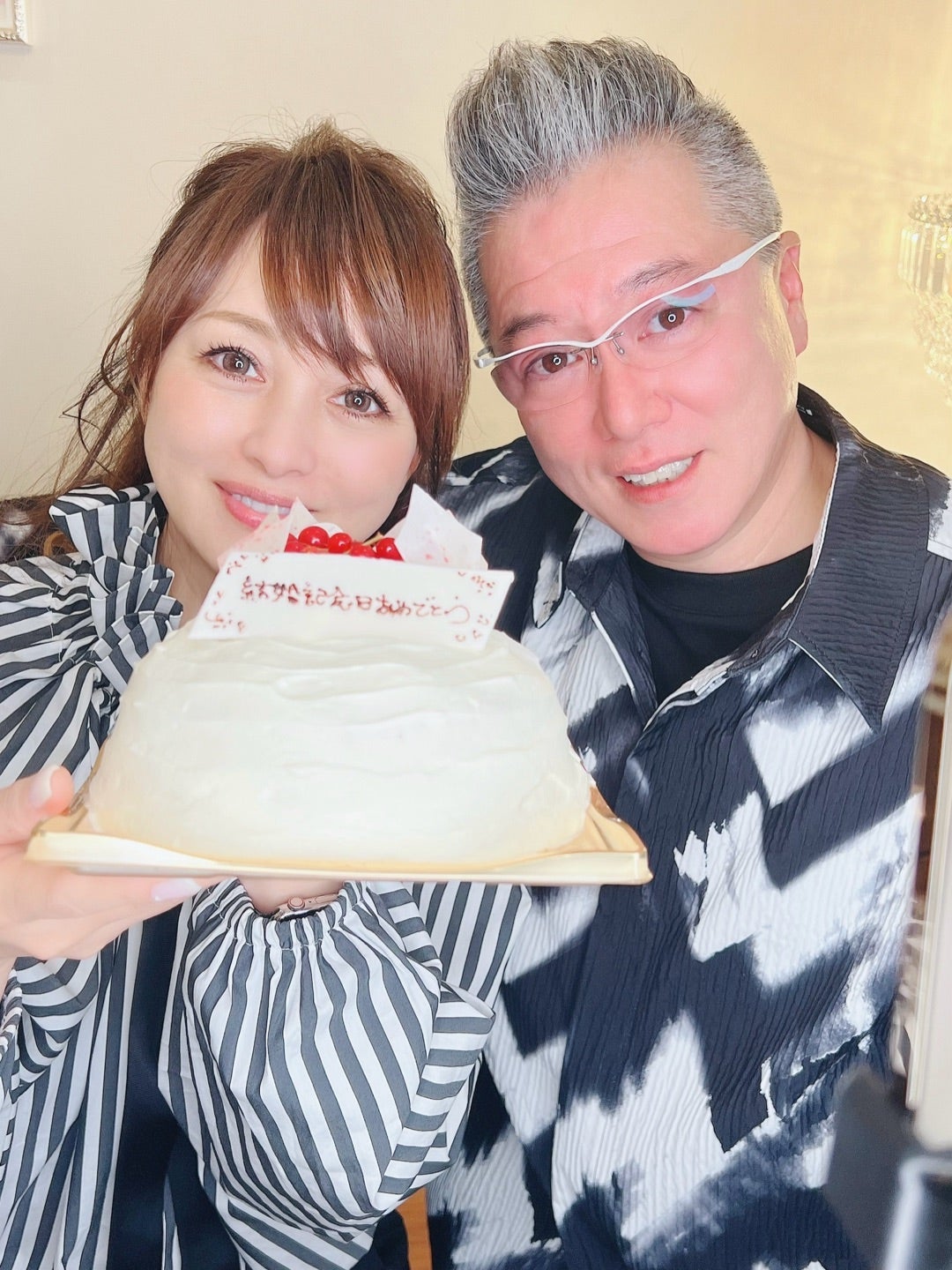 【写真・画像】 渡辺美奈代、長男が結婚記念日のお祝いに買ってきてくれた品「嬉しいですね」「素敵です」の声 　1枚目