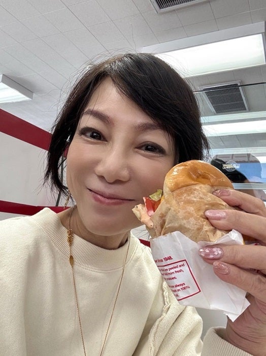 【写真・画像】 堀ちえみ、ラスベガスのとても混んでいた店で食べた品に感動「日本に是非とも上陸して欲しい」 　1枚目
