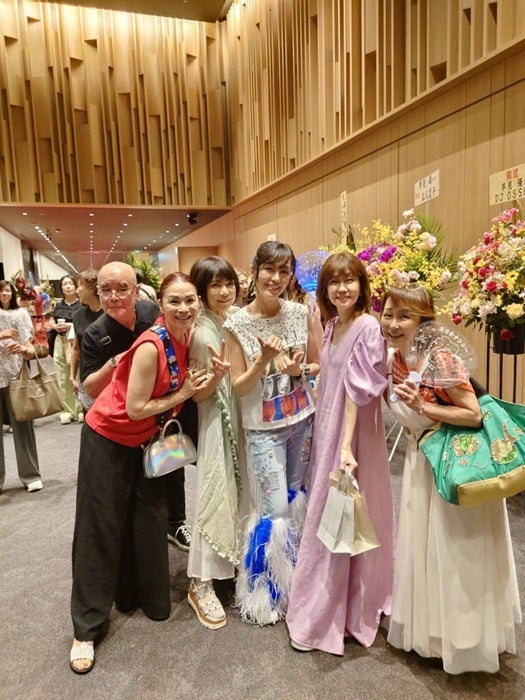 【写真・画像】 つちやかおり、早見優のLIVEに集まった同期らと集合ショット「最高に楽しかったです」 　1枚目