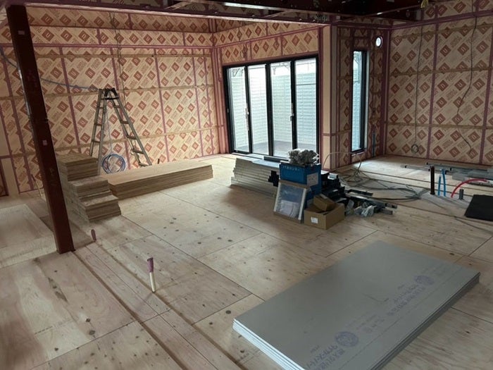 【写真・画像】 パンサー尾形の妻、建築中の新居で減額するためにやったことを明かす「いよいよ本格的になってきました」 　1枚目