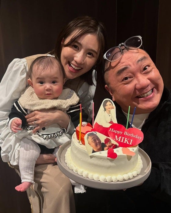 【写真・画像】 西野未姫、26歳の誕生日に夫・山本圭壱からのサプライズ「感動して泣いちゃいました」 　1枚目