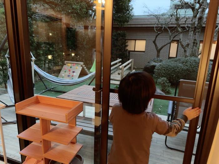 【写真・画像】 川崎希、子ども達のテンションが“爆上がり”したホテルの様子を公開「部屋専用庭があって」 　1枚目