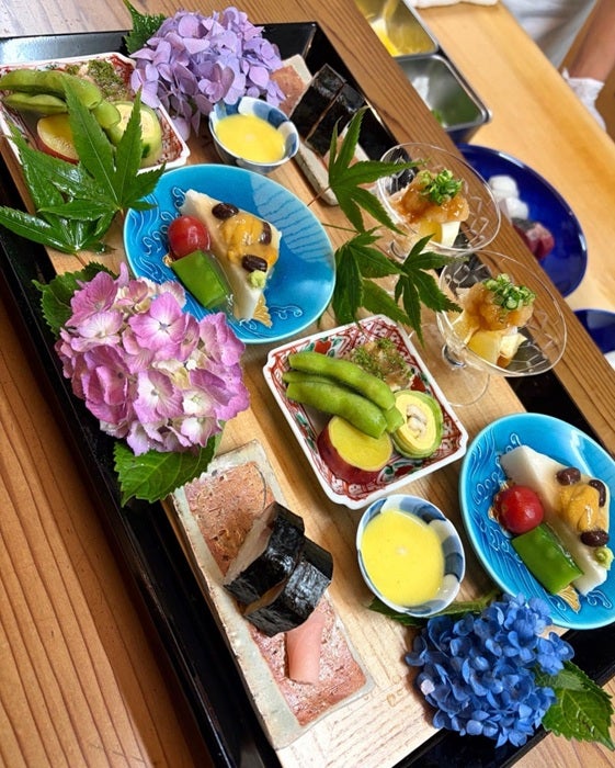 【写真・画像】 藤あや子、デビュー39周年を豪華な日本料理でお祝い「すべてのお料理が最高得点」 1枚目