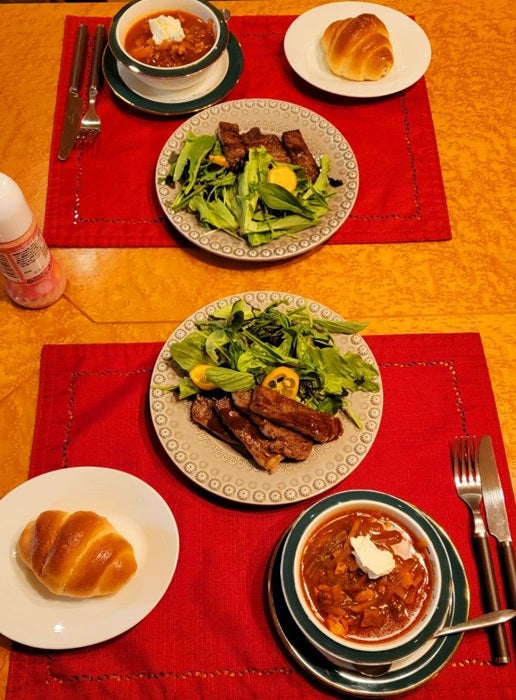【写真・画像】 モト冬樹、妻・武東由美が前日から作っていた料理を公開「ちょっとした洋食レストランだね」 　1枚目