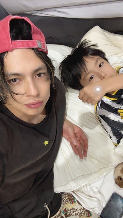 【写真・画像】 アレク、息子が体調を崩し夜緊急で病院を受診「レントゲンや超音波でみて」 　1枚目