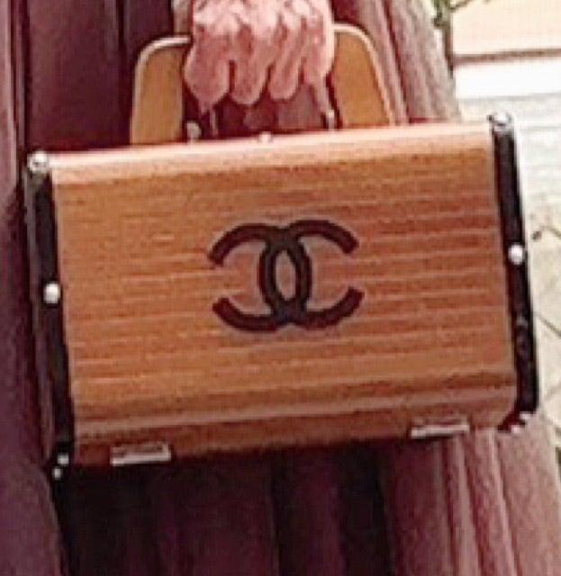 【写真・画像】 小柳ルミ子、自身が所持する『CHANEL』バッグのメルカリで取引されている金額に驚き「今欲しくても売ってないからね～」 　1枚目