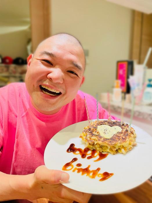 【写真・画像】 夫・内山信二の誕生日を即席“ケーキ”でお祝い「ドタバタと冷蔵庫にある物で」 　1枚目