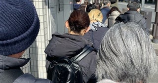 高橋克典「めっちゃ並んでる」1時間並んだ店で食べた料理を公開「シンプルだけどとっても美味しい」