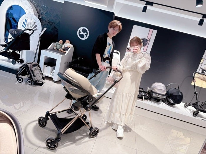 【写真・画像】 辻希美、夫・杉浦太陽と買いに行ったベビーアイテム「まだ産まれるまで時間はありますが」 　1枚目