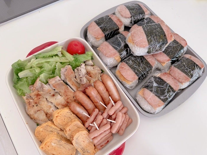 【写真・画像】 辻希美、自宅のバルコニーで食べるために作った“お弁当風ランチ”「雲行きが怪しくなり、激寒に…」 　1枚目