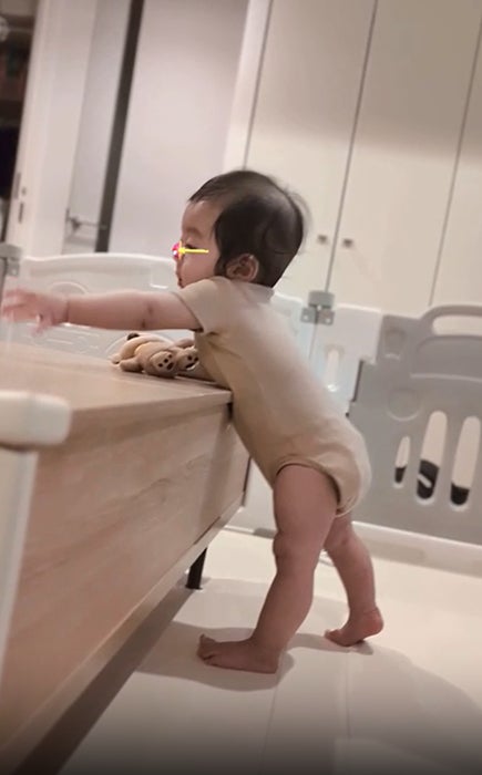 【写真・画像】 おばたのお兄さん、生後6か月の息子についての悩み「早過ぎる歩行は足首の形成にも影響が出たり」 　1枚目