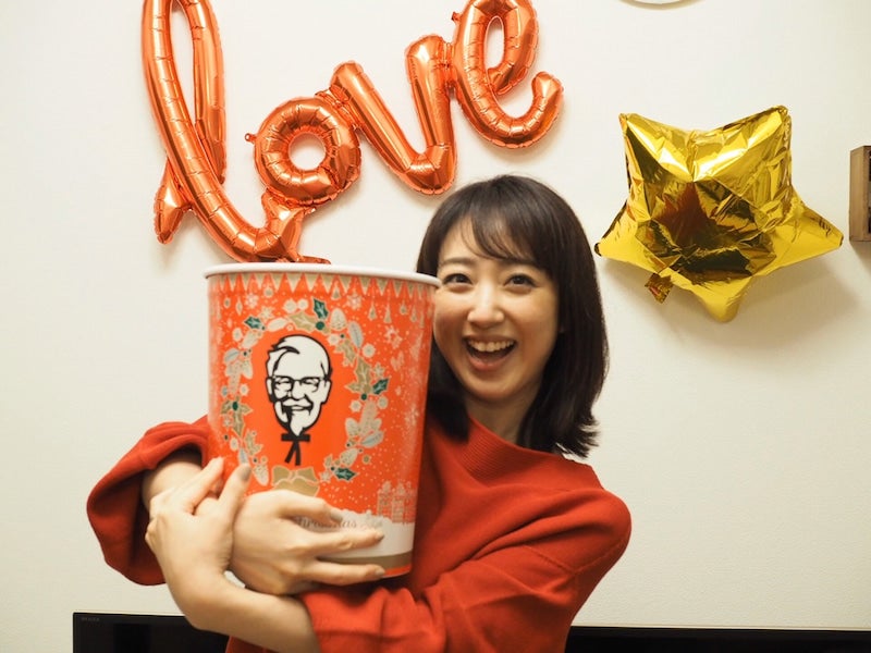 【画像】ケンタッキーのチキンを抱える川田裕美さん