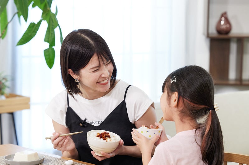 【画像】食事をする川島さんときあちゃん