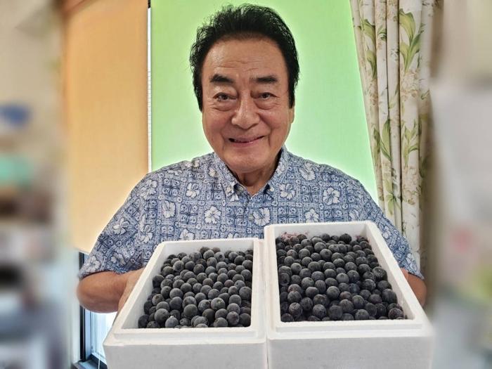 【写真・画像】 高橋英樹、昨年から予約していた品を公開「美味しそう」「たくさん届きましたね」の声 　1枚目