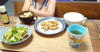 山田花子、長男がノーコメントで食べていた夕食「次男は、ナスにご立腹」