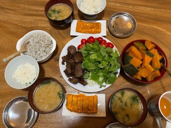 【写真・画像】 北斗晶「色合いはいまいちよくない」自宅にある食材で作った夕食を公開「なんとか形になりました」 　1枚目