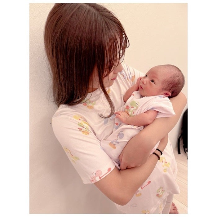 【写真・画像】 辻希美「可愛い過ぎる」娘たちのお揃いの部屋着姿を公開「こんな日が来るとは…」 　1枚目