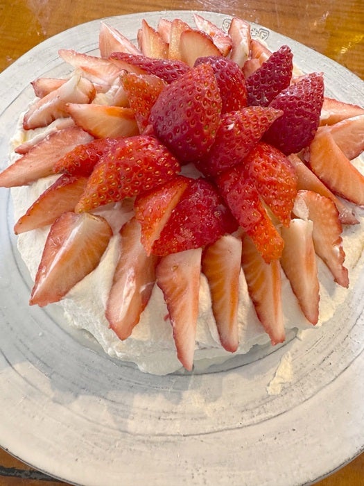 【写真・画像】 元おニャン子・内海和子、娘からのリクエストで作ったスイーツを公開「ワンホール食べようとするのはやめて」 　1枚目