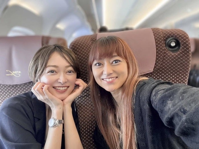 【写真・画像】 市井紗耶香、新幹線で遭遇した人物との2ショット「偶然過ぎて驚いたし何より嬉しすぎた」 　1枚目