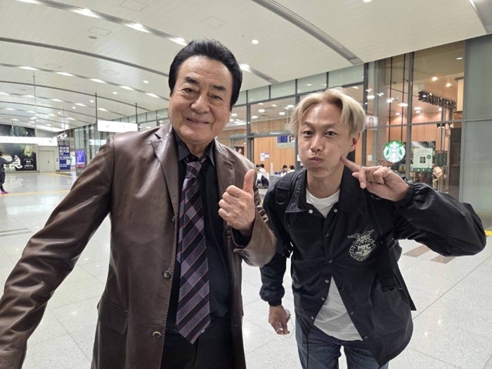 【写真・画像】 高橋英樹、新幹線の駅でバッタリ遭遇した人物との2ショットを公開「うれしそう」「羨ましい」の声 　1枚目