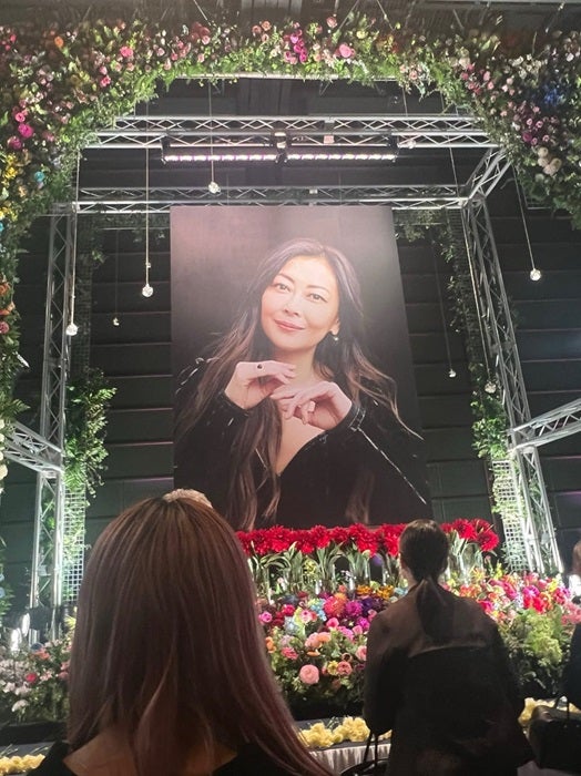 【写真・画像】 藤あや子、中山美穂さんのお別れ会に参列「小泉今日子ちゃんの弔辞に多くの参列者が号泣しました」 　1枚目
