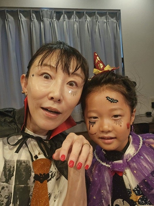 【写真・画像】 小原正子『ダイソー』のハロウィングッズに驚き「クオリティが年々あがっている！」 　1枚目